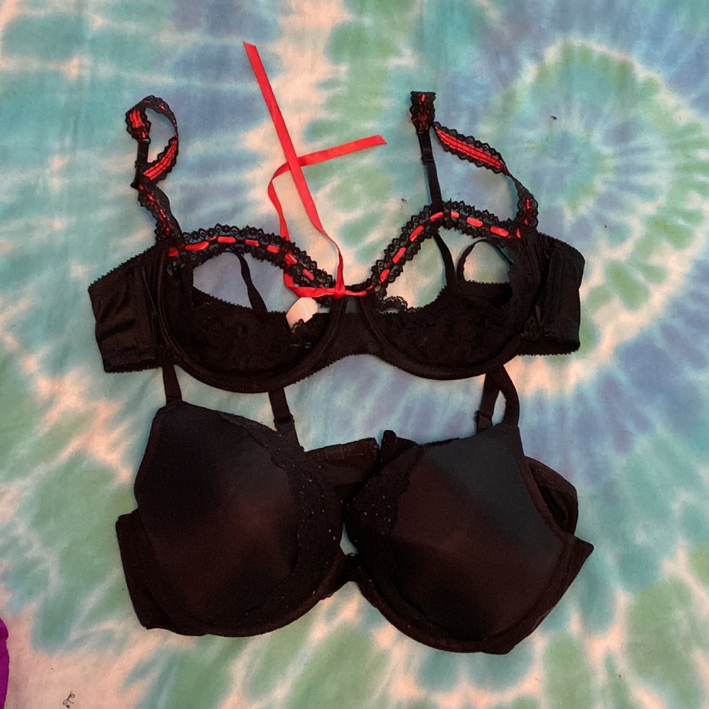 Peek a boo size 44 black and red lace bra bundle #38